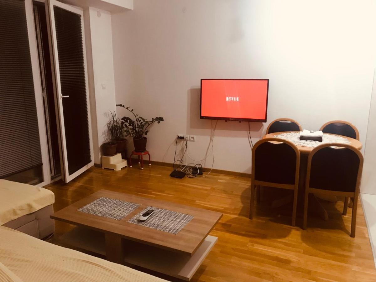 Apartament Bisera Skopje Zewnętrze zdjęcie